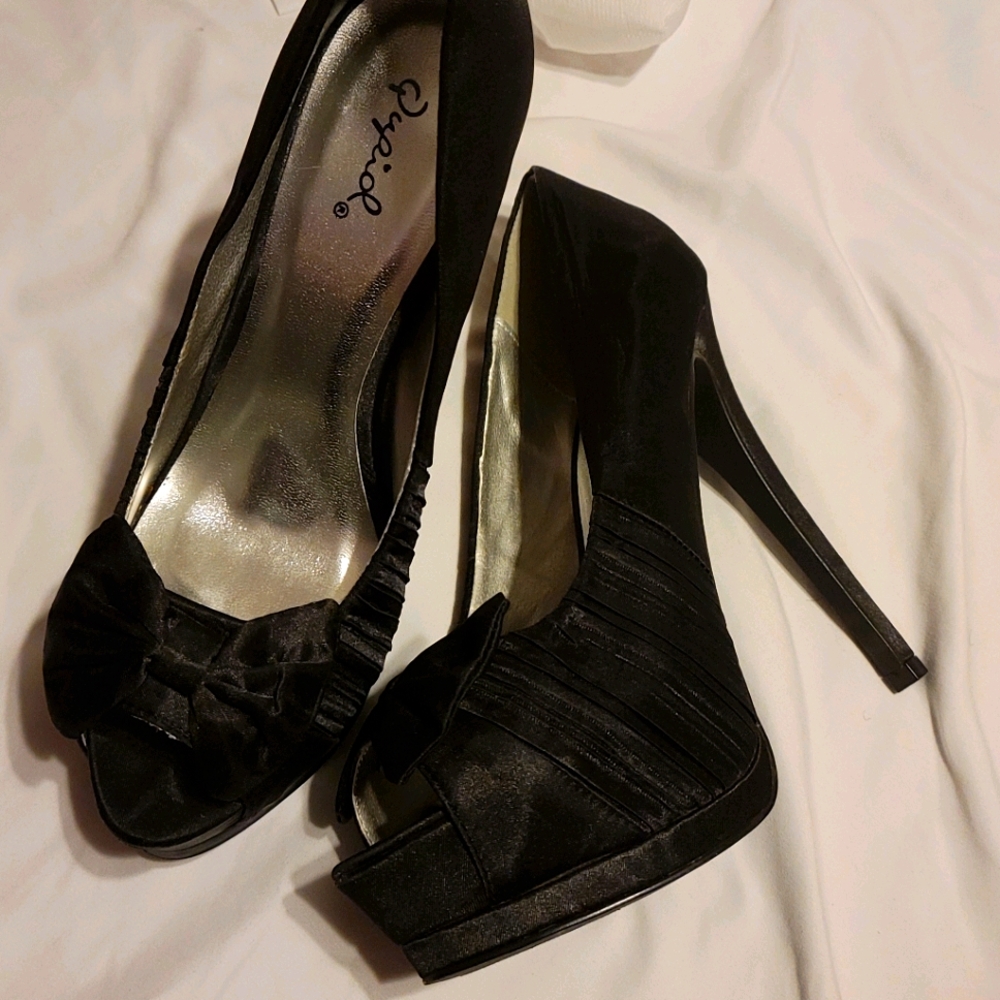 Qupid bow heels